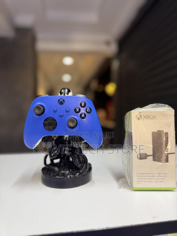 Xbox Series X Pad and Battery Combo - thumbnail 4