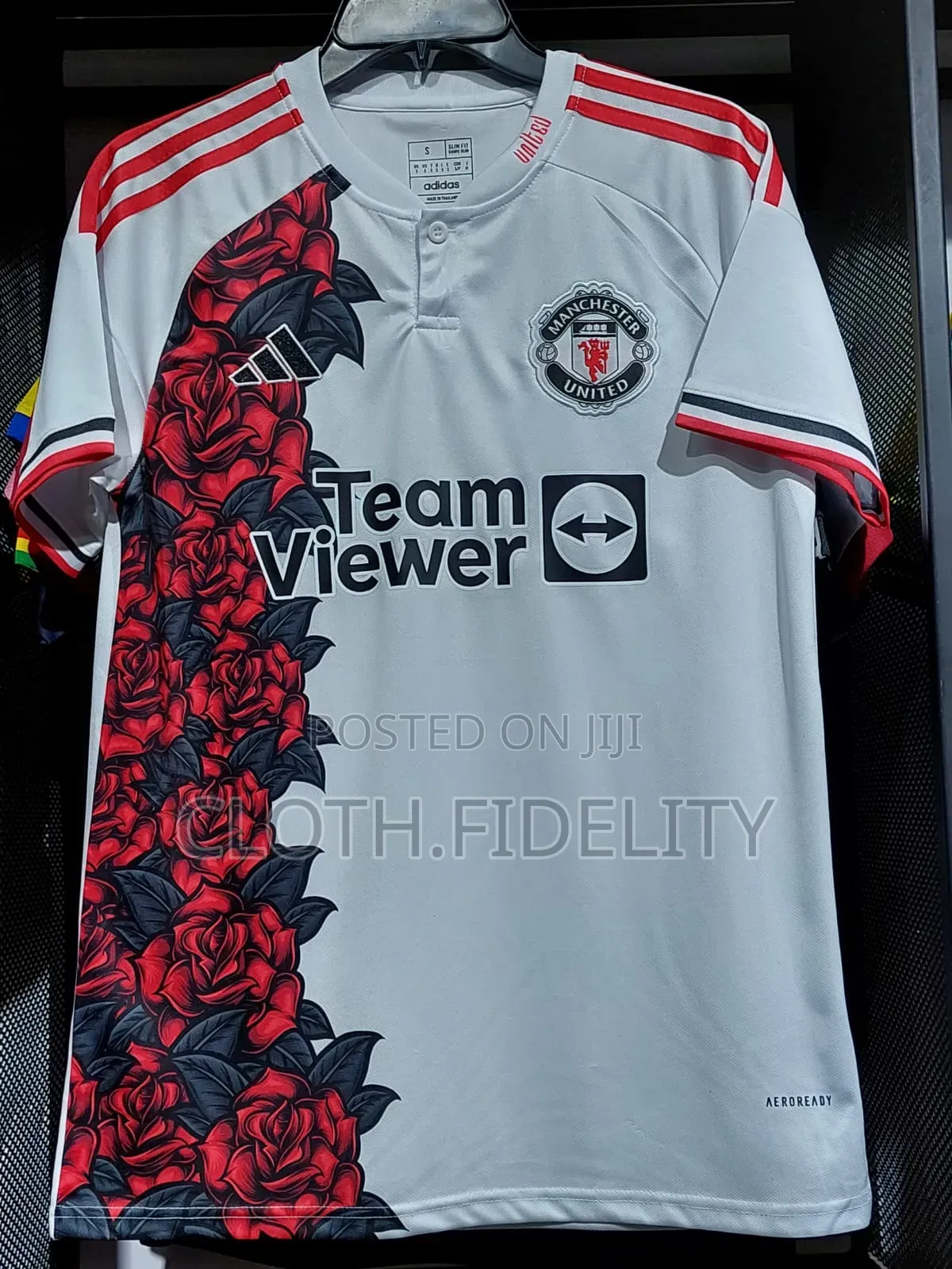 Manchester United White and Roses Concept Kit 2025.
