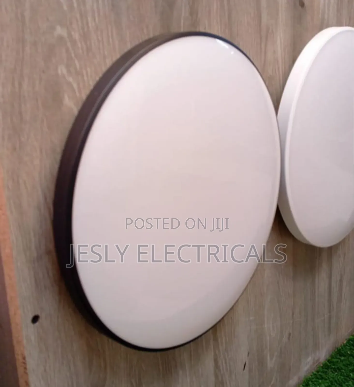 Led 2d Matte Bulkhead 18w Round Wall/Ceiling Light