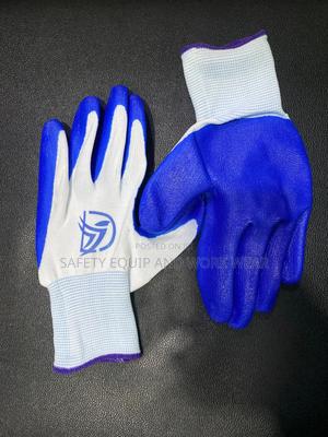 Diamond Grip Gloves Slip Proof For Construction - thumbnail 2