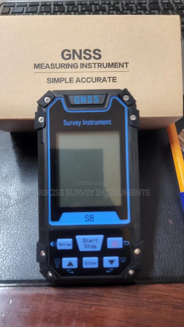 Hig Precision Handheld GPS Navigator - main view