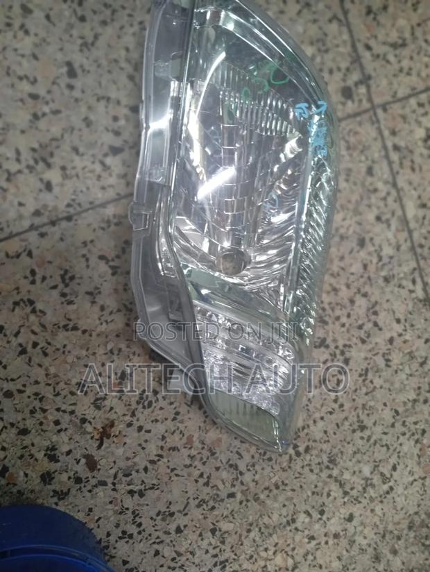 Axio 2010 Headlight Nonxenon