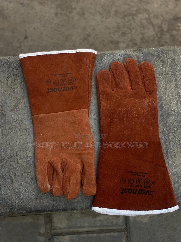 Welding Gloves For Blacksmithing. - main view