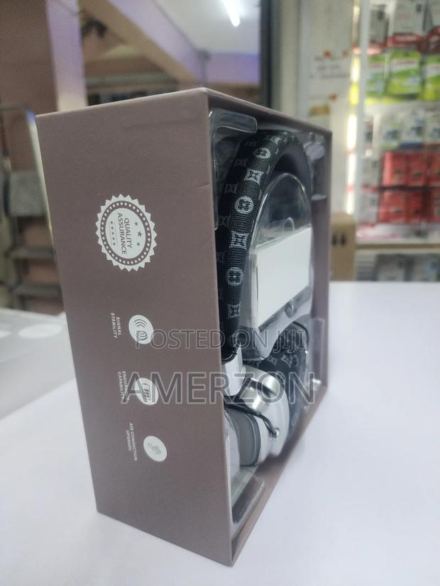 Bluetooth Headphones - thumbnail 3