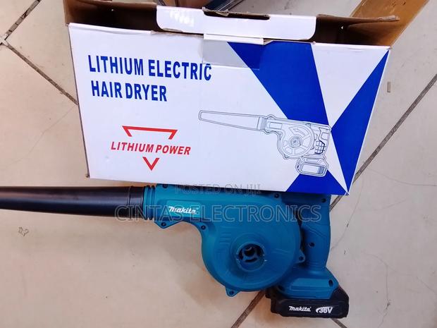 Cordless Makita Blower
