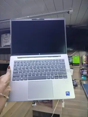Laptop HP ProBook 440 G10 16GB Intel Core Ultra 7 SSD 512GB