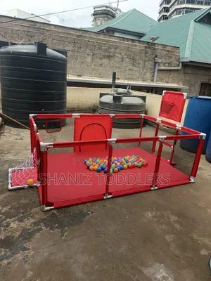 Red Playpen Fence / Game Fence