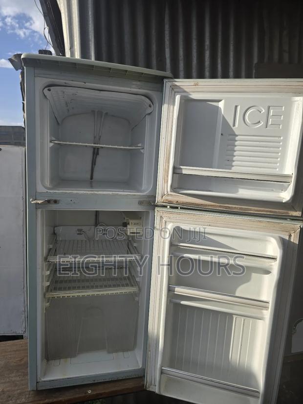 Frestech 108a Refrigerator - thumbnail 2