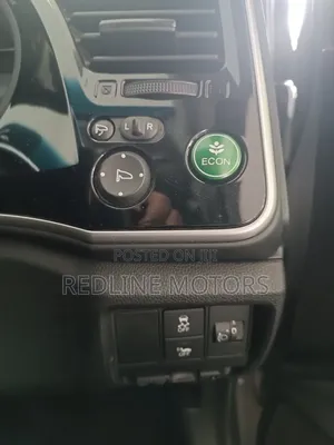 Honda Grace 2018 Silver