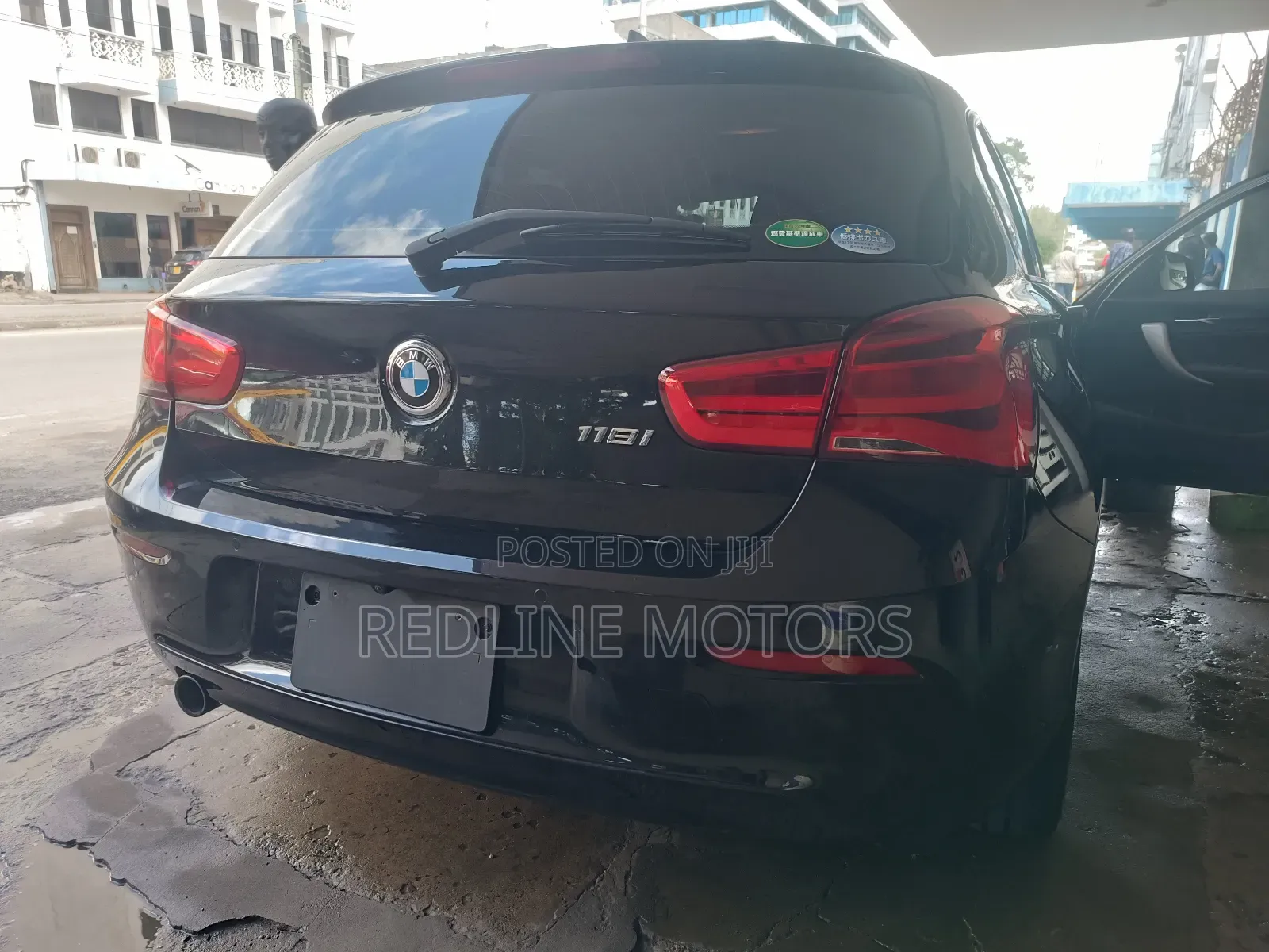 BMW 118i 2018 Black