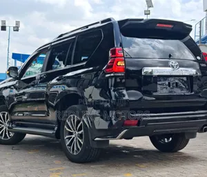 Toyota Land Cruiser Prado 4.0 Petrol TZ-G 2018 Black