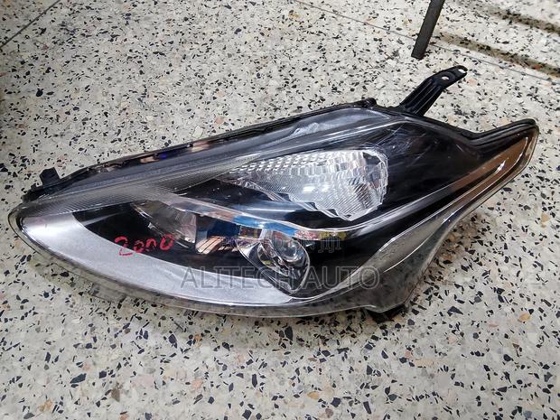 Headlight Toyota Sienta 2017 Non
