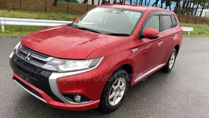 Mitsubishi Outlander 2.0 PHEV AWD 2018 Red