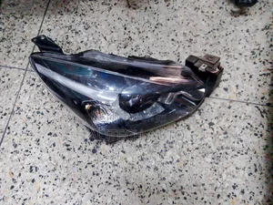 Headlight Mazda Demio 2015 Xenon