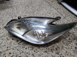 Headlight Toyota Prius Non Xenon