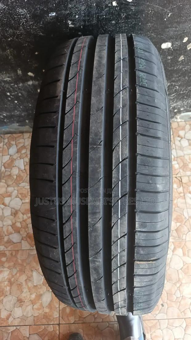 275/55r19 Roadking Tyres - main view