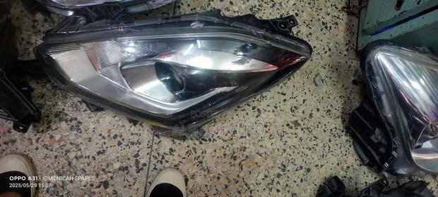 Headlight Suzuki Swift 2017 Xenon
