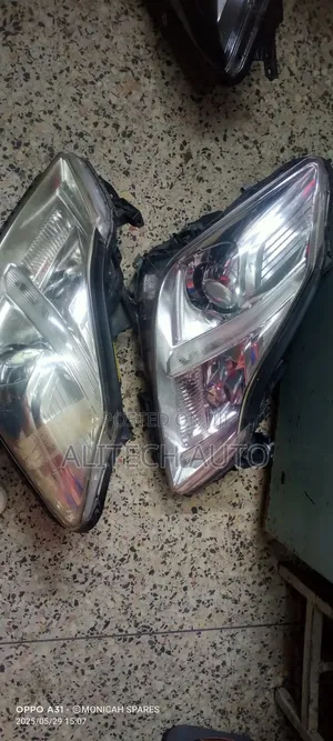 Toyota Crown 2010 Headlight Xenon