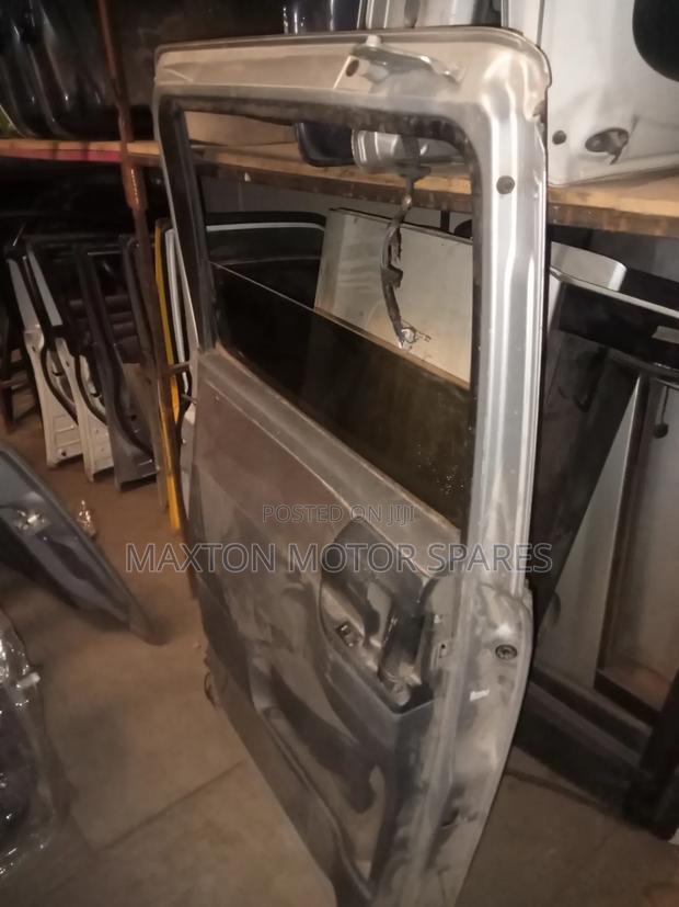 Sliding Lh Door Voxy/Noah Zr70/ 75 - thumbnail 2