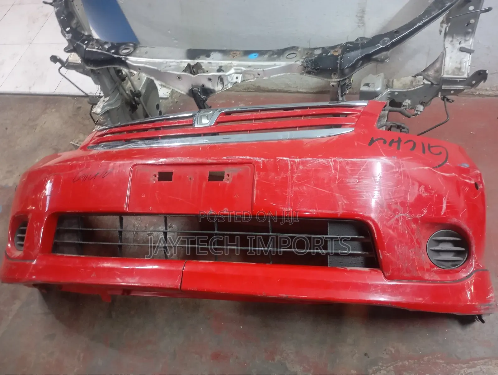 Raum 2005 Front Bumper