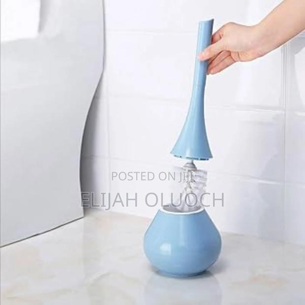 Unique Design Toilet Brush Life Assistant Type Now Available - thumbnail 2