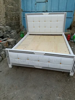 Hardwood 5x6 Bed  