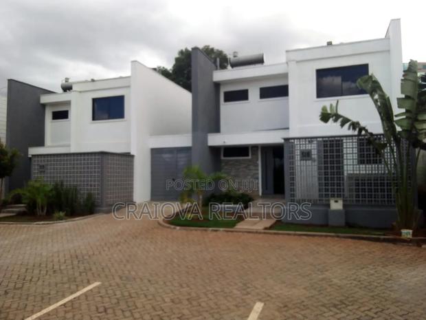 Two Bedroom Townhouse to Let for Office Space