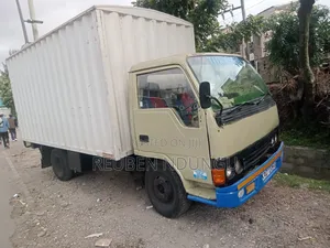 Mitsubishi Canter 4d31 1987 Beige