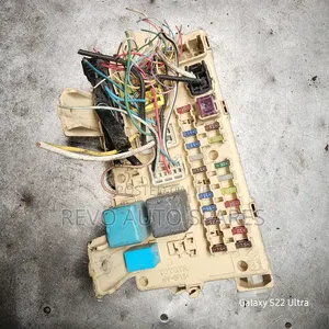 Fusebox Premio 240 Allion 240 Wish