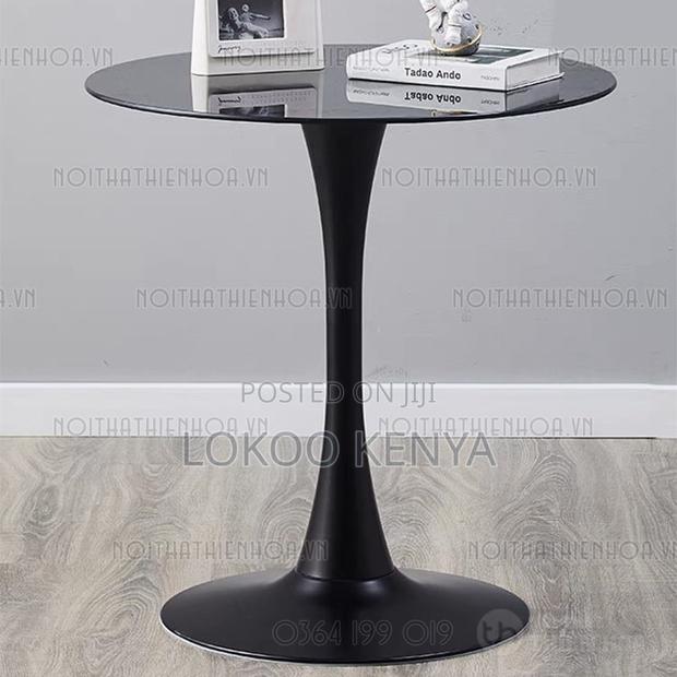 Dining Table : Tulipedge Black Dining Table - thumbnail 4