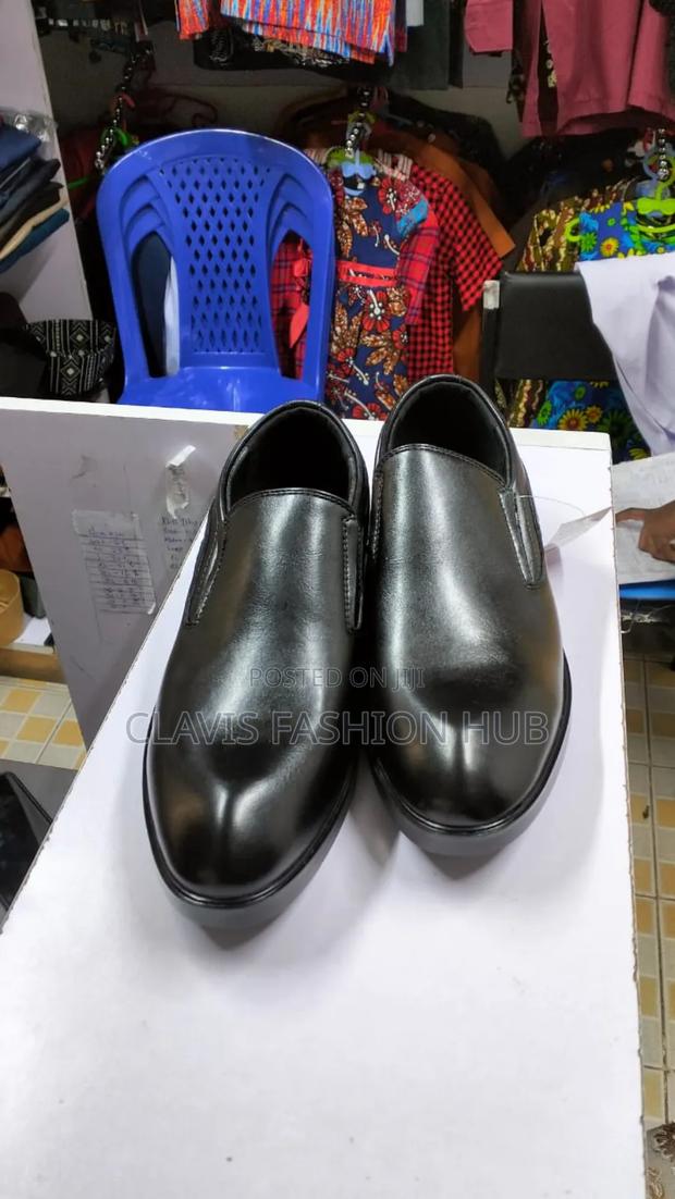 Men Black Leather Shoes Without Strings - main view