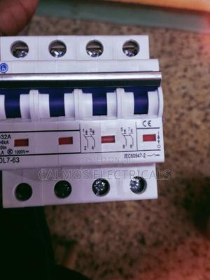 Solar MCB 4pole - thumbnail 2