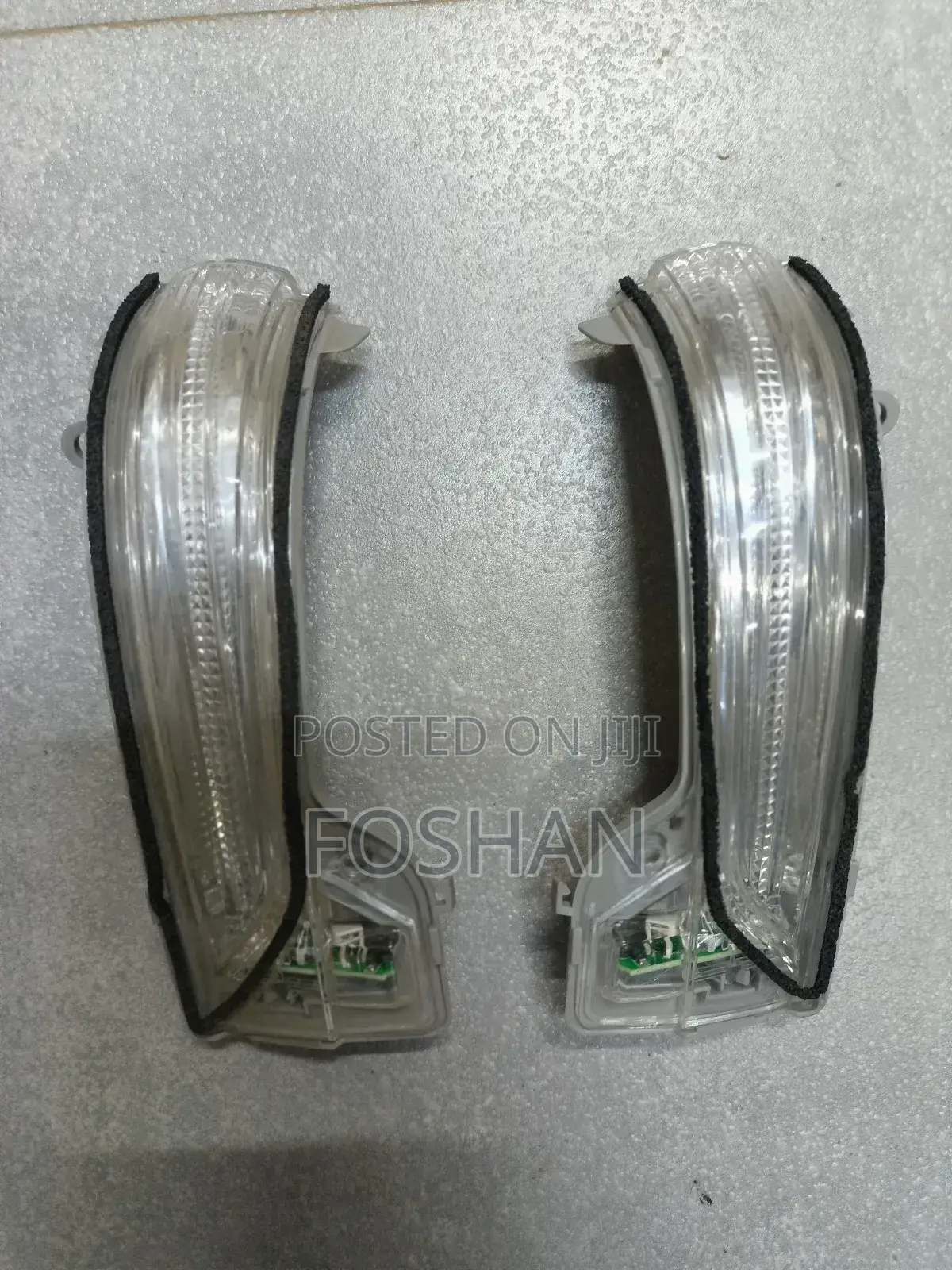 Fortuner/Revo Side Mirror Blinker