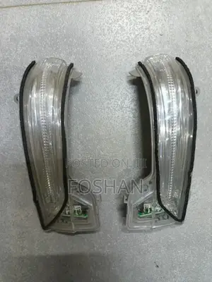 Fortuner/Revo Side Mirror Blinker