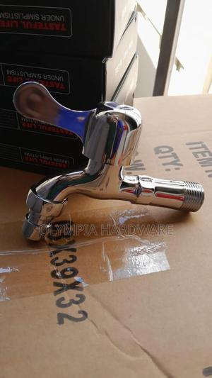 Wall Tap Elbow Action - thumbnail 2