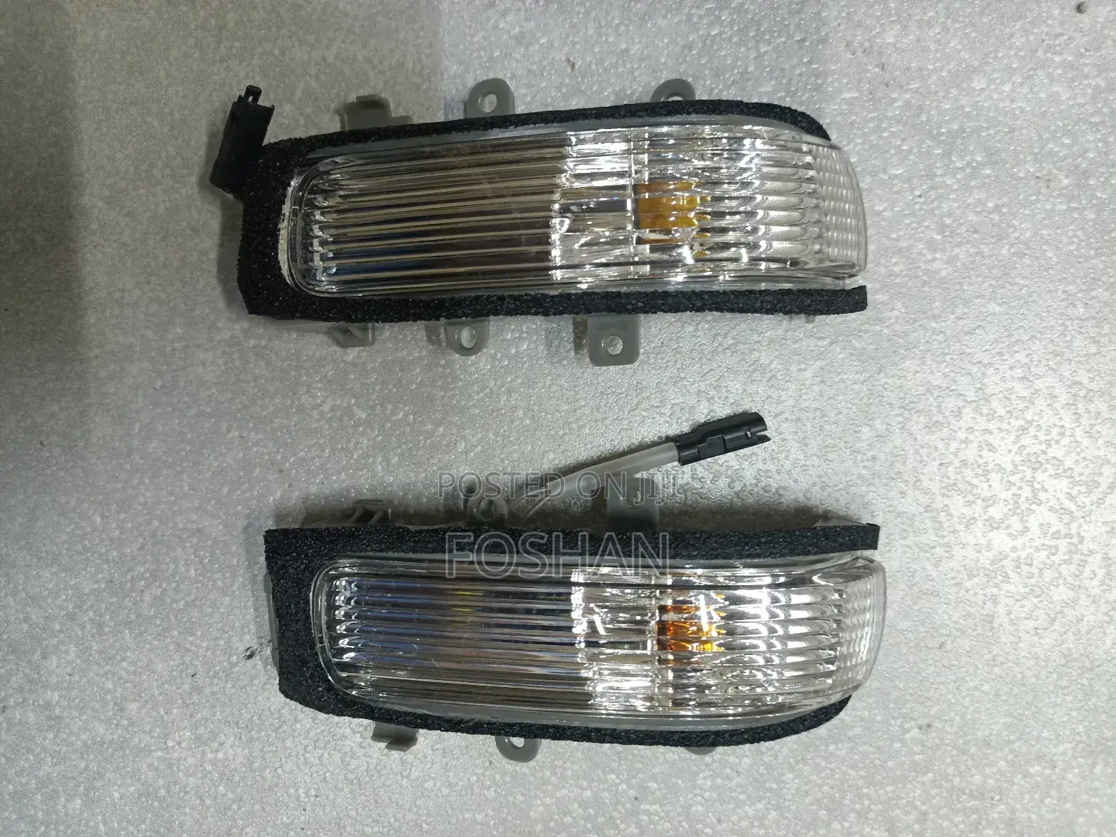 Hilix Vigo/Fortuner Side Mirror Blinker