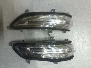 Lexus 570 Side Mirror Blinker