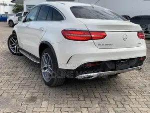 Mercedes-Benz GLE-Class GLE 350d 4MATIC 2018 Off white