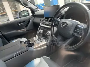 Toyota Land Cruiser 3.5 Petrol 4WD 2022 Black