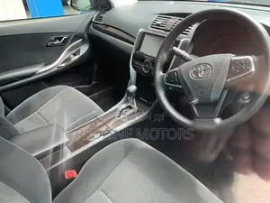 Toyota Premio 1.5 FWD 2018 Off white