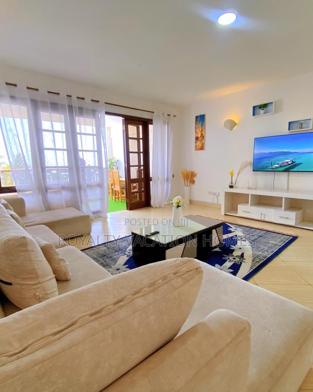 Affordable 2 Br Beach Airbnb Apartment in Mombasa - thumbnail 8