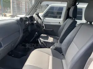 Toyota Land Cruiser 4.5 V8 TD 2018 White