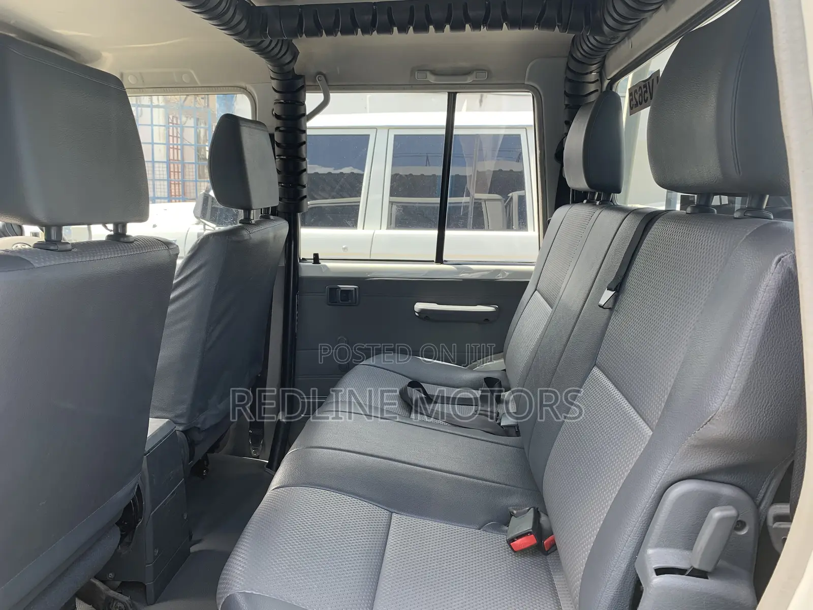 Toyota Land Cruiser 4.5 V8 TD 2018 White