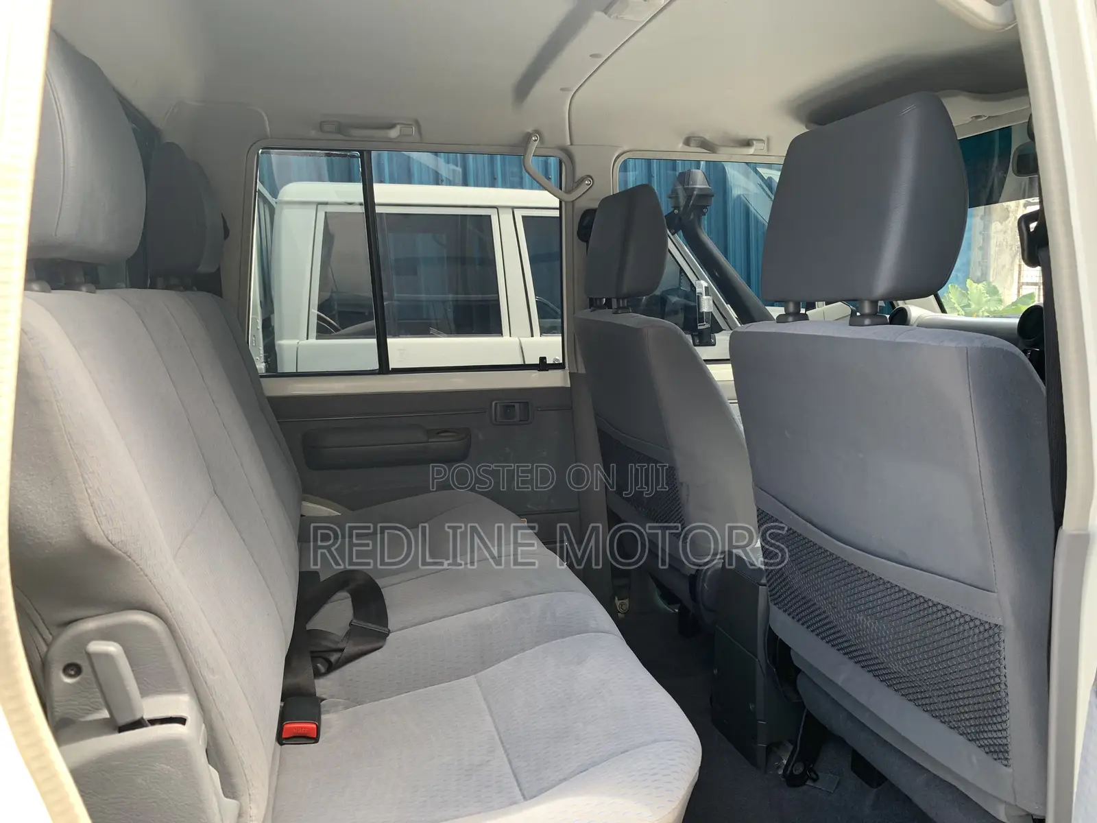 Toyota Land Cruiser 4.5 V8 TD 2019 White