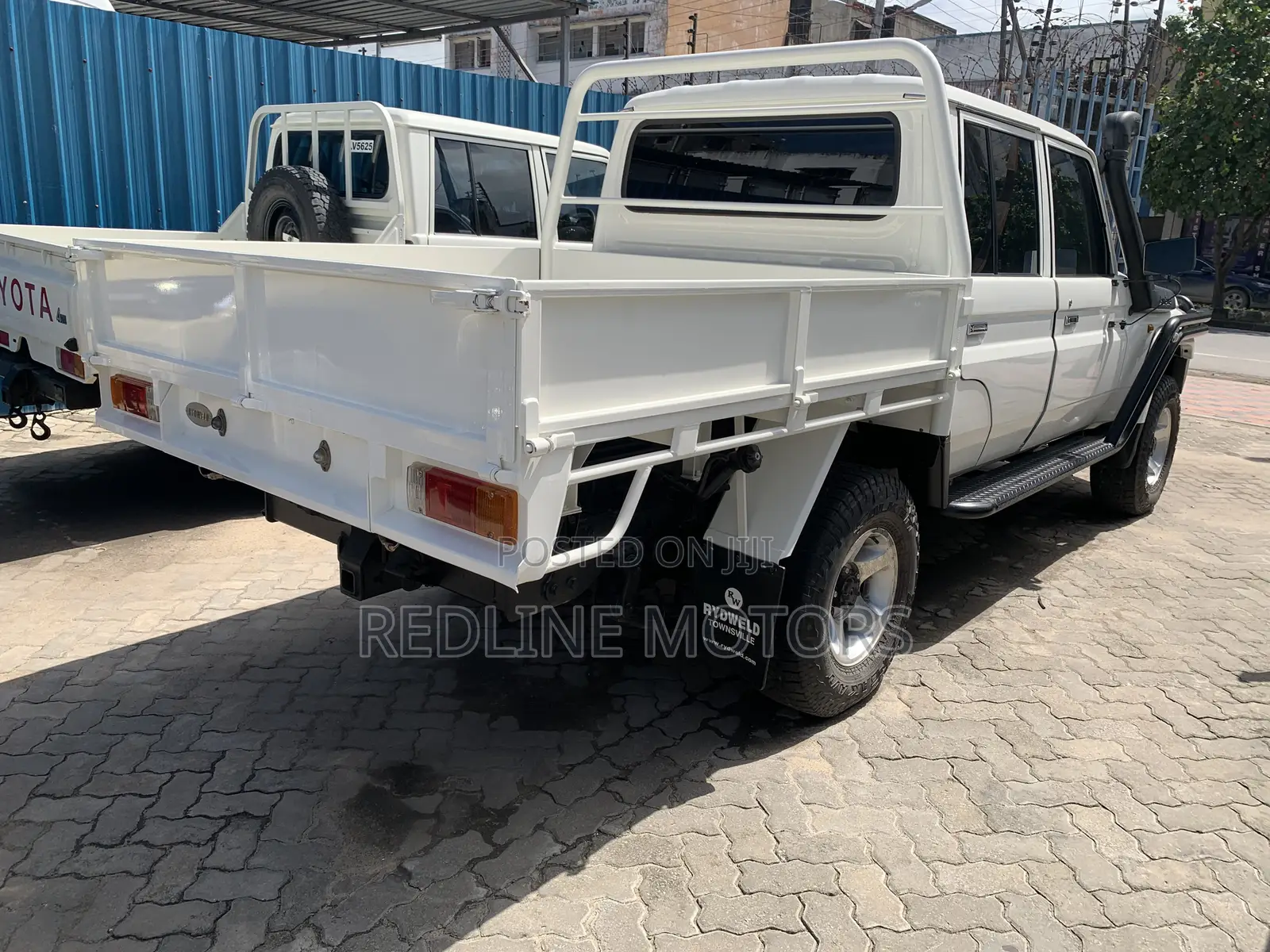 Toyota Land Cruiser 4.5 V8 TD 2019 White