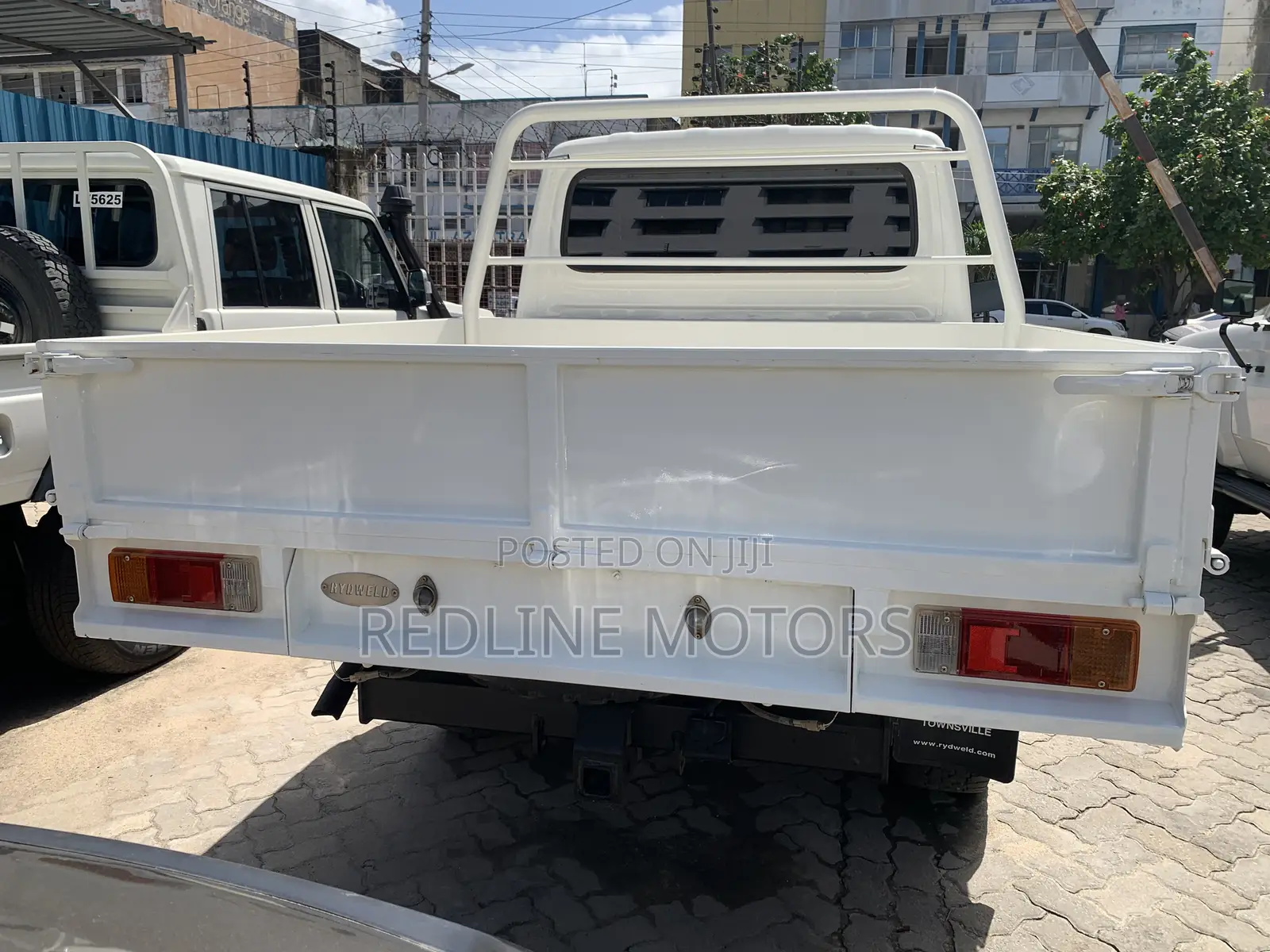 Toyota Land Cruiser 4.5 V8 TD 2019 White