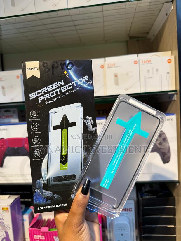 Google Pixel 8 Pro Tempered Glass Screen Protector Easy Fit - main view