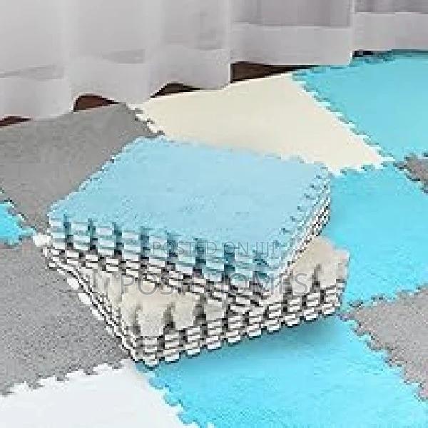 Blue /Brown Interlocking Push Carpets - thumbnail 2