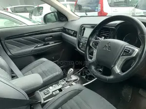 Mitsubishi Outlander PHEV 2018 Silver