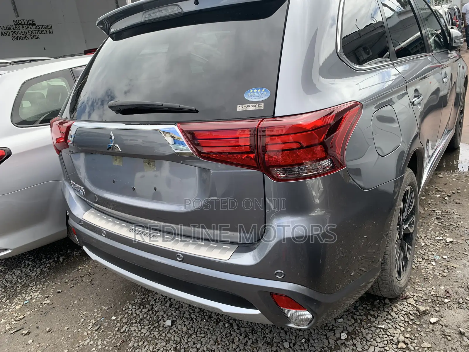 Mitsubishi Outlander PHEV 2018 Silver